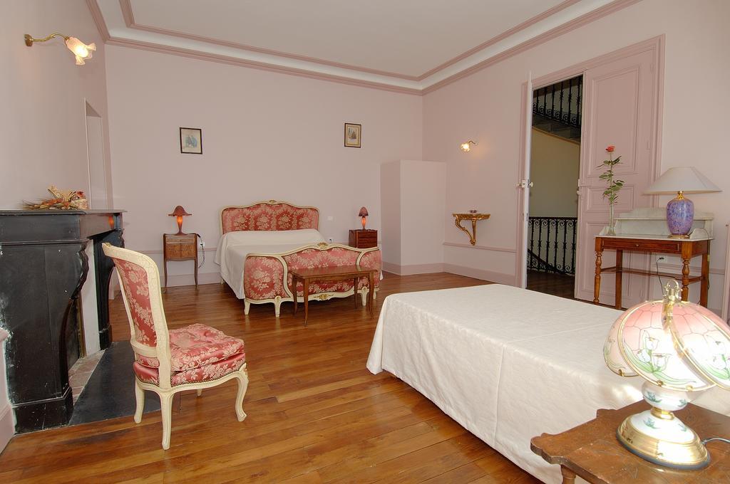 La Maison De Mariecamille Hotel Saint-Germain-Lembron Bagian luar foto